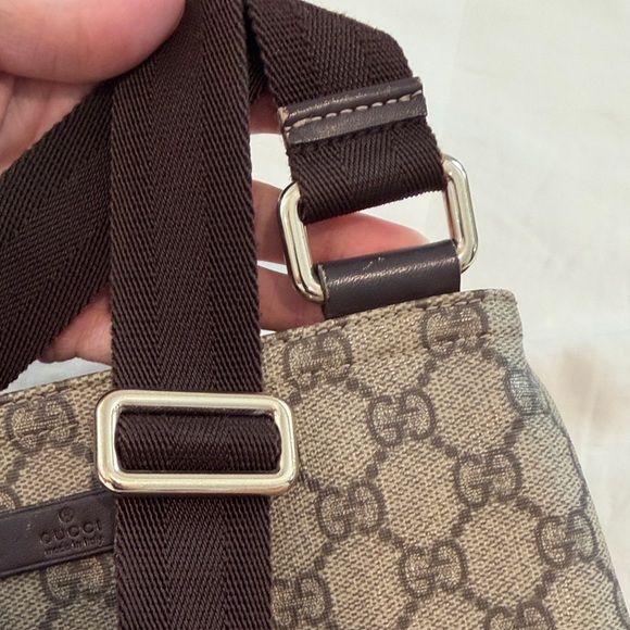 Gucci Brown Logo Messenger Crossbody Bag - Picture 11 of 13